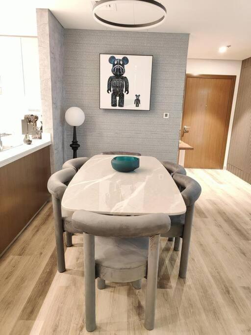 Vakantiehuis Burj View - 10 Minutes Walk Dream Lux Designer 3bd *