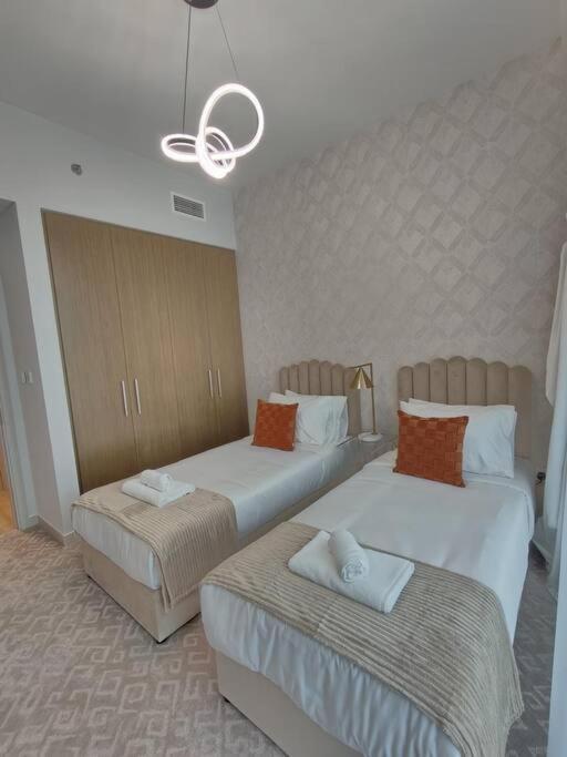 Burj View - 10 Minutes Walk Dream Lux Designer 3bd Vakantiehuis
