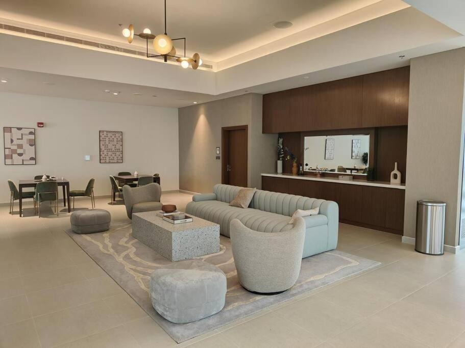 Vakantiehuis Burj View - 10 Minutes Walk Dream Lux Designer 3bd